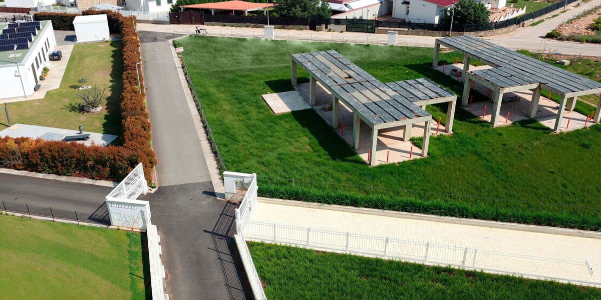 villa singola con giardino in sicilia a brucoli